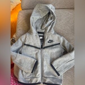 Toddler boys Nike tech sweatshirt zip up 2T
